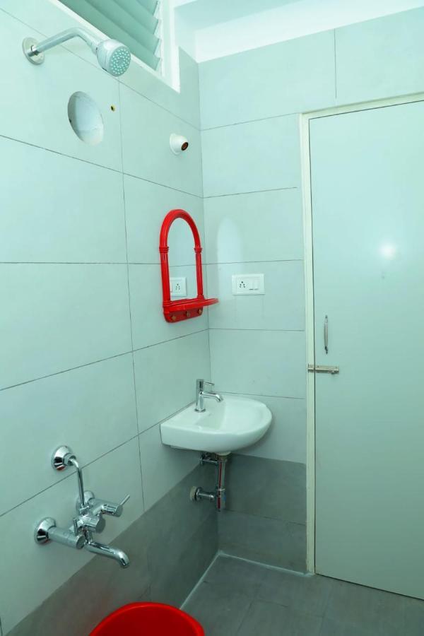 Lia'S Homestay Pondicherry Luaran gambar